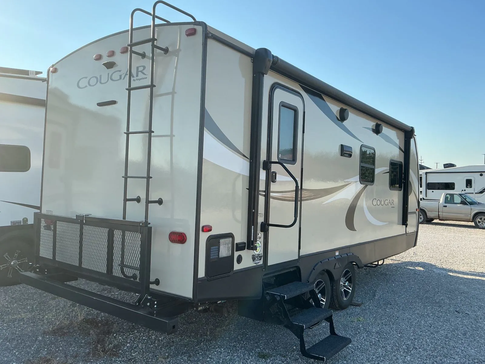 2018 Keystone Cougar Half-Ton 22RBS - Photo 2
