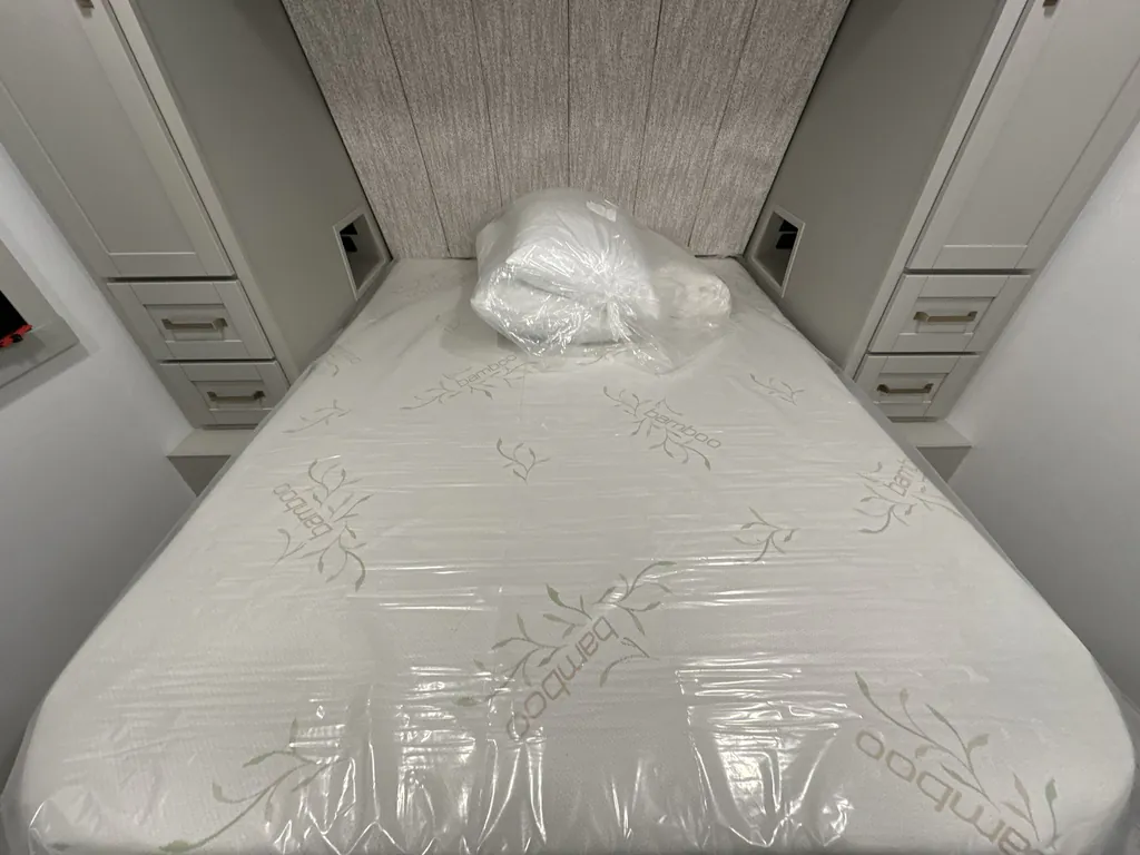 2026 Brinkley Model Z Air 297, Photos photo 28