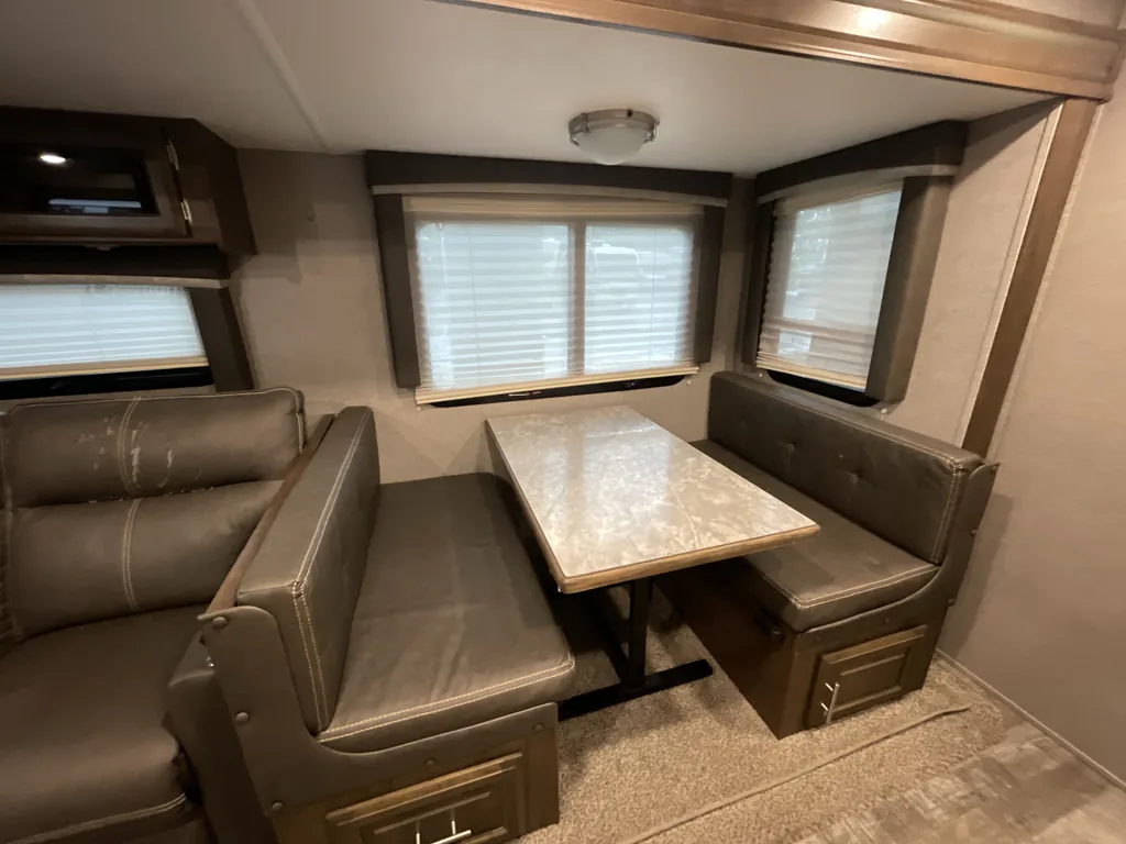 2021 Forest River Rockwood Ultra Lite 2614BS, Photos photo 10