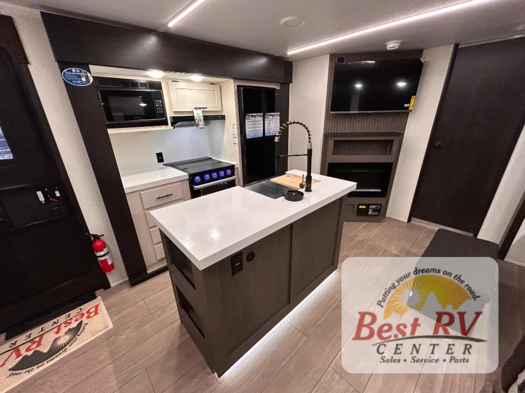 2026 Forest River Cherokee Alpha Wolf 33BH, Photos photo 30