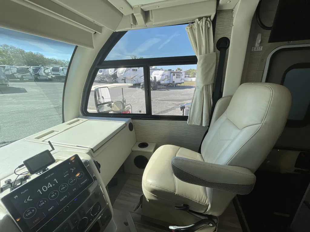 2023 Thor Motor Coach Vegas 24.3, Photos photo 29