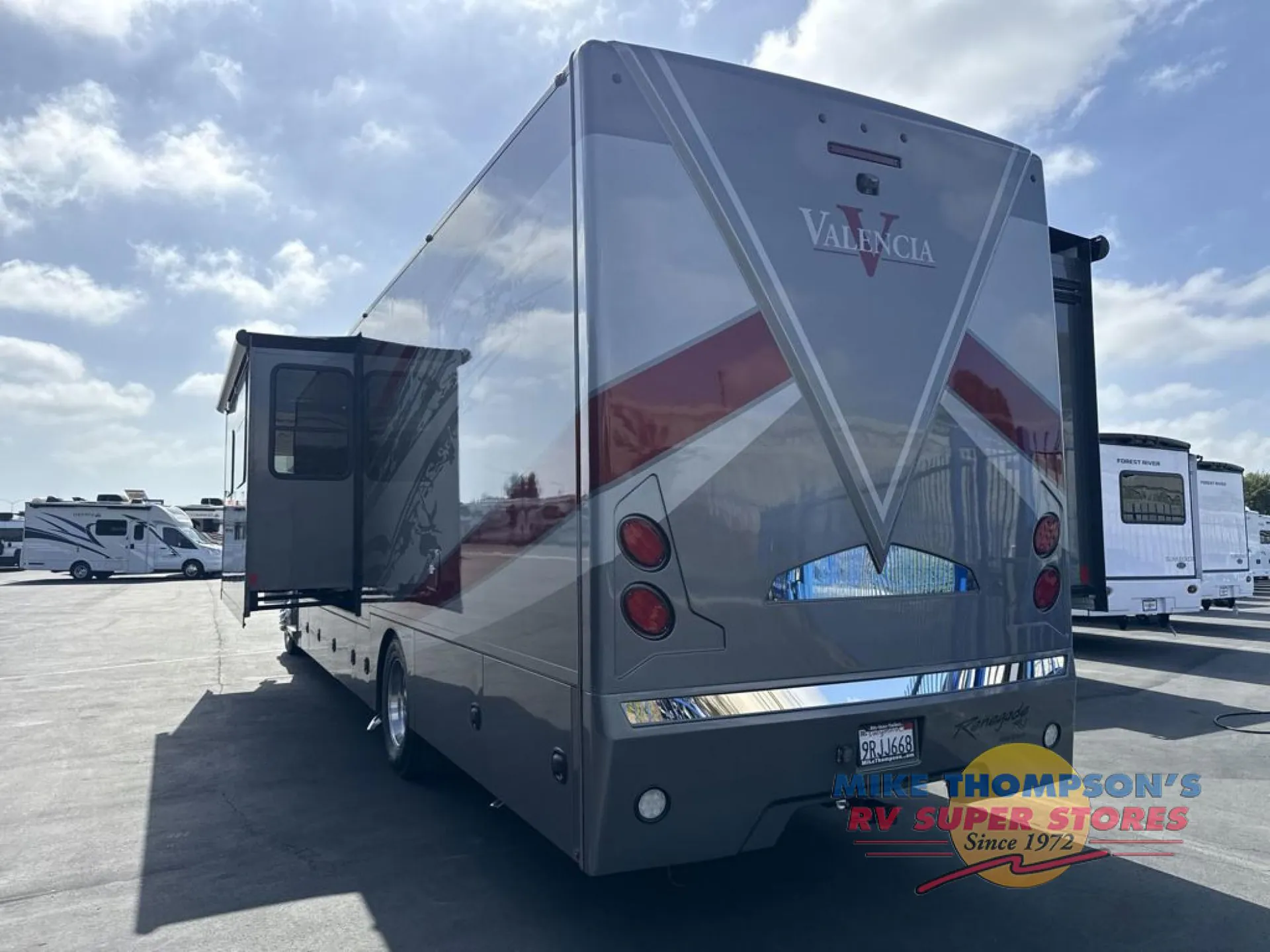 2021 Renegade RV Valencia 38BB - Photo 3