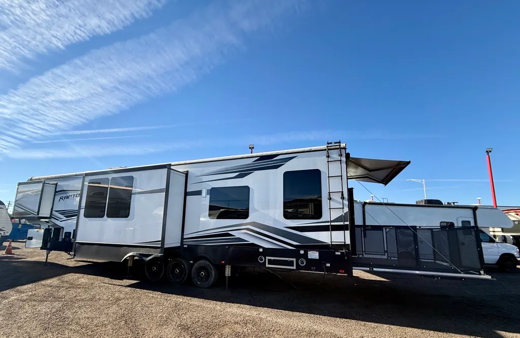 2022 Keystone Raptor 423, Photos photo 32