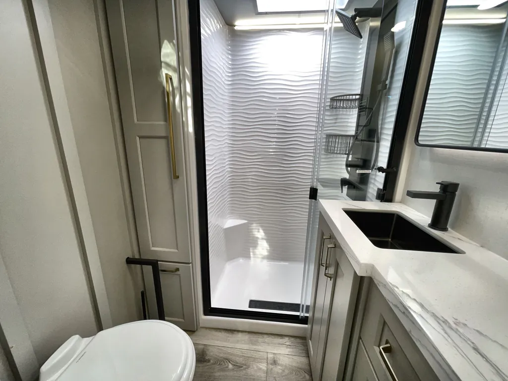 2026 Brinkley Model G 4100, Photos photo 27