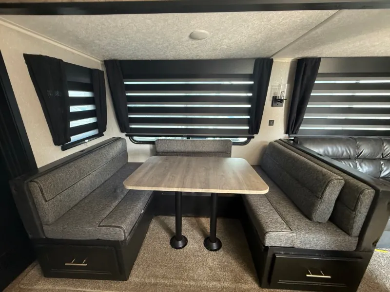 2021 Forest River Cherokee 324TS — Photo 5