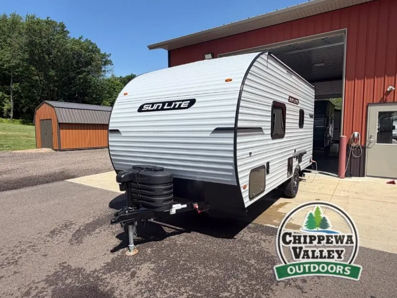 2027 Sunset Park RV Sun Lite 18RD - Photo 4