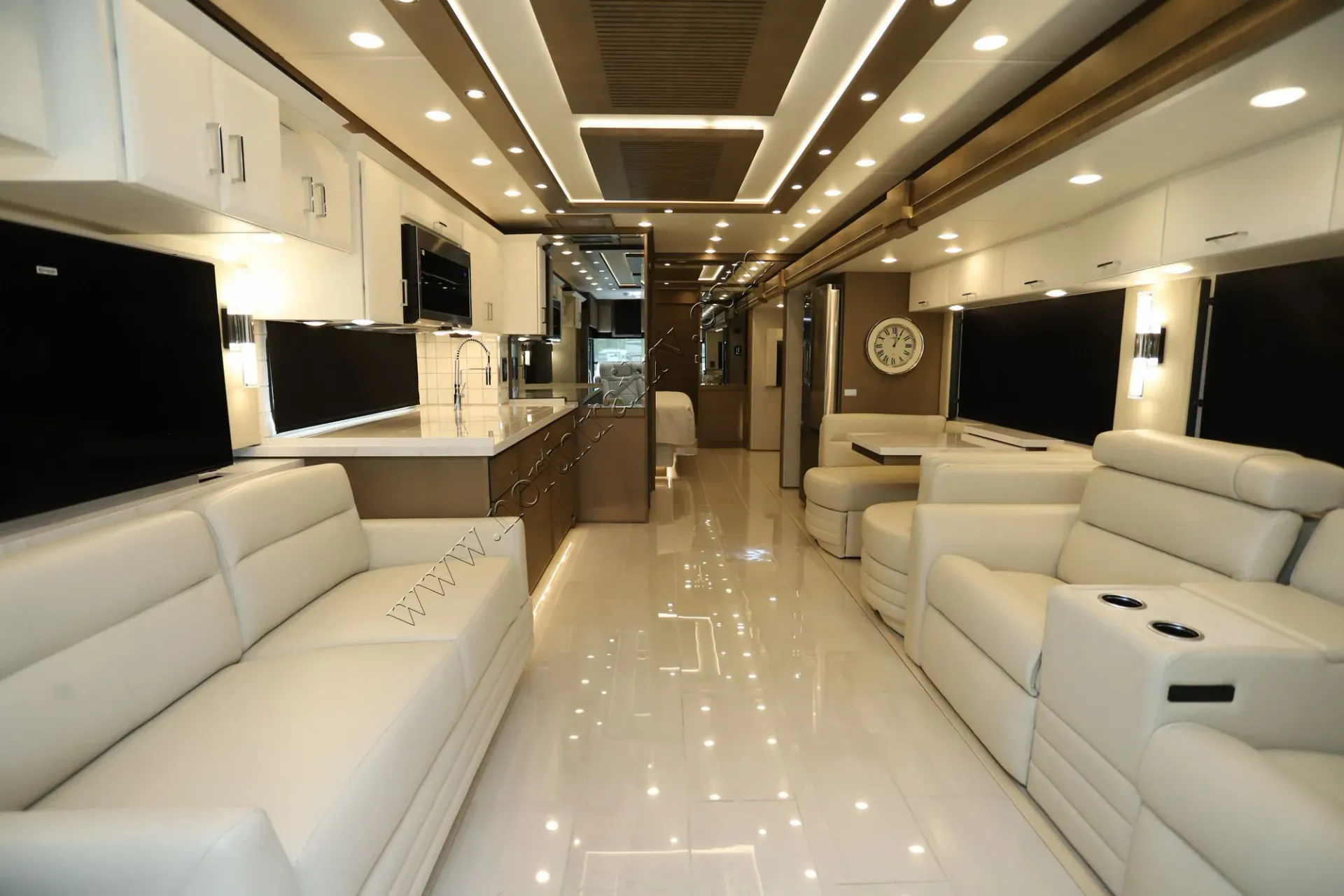 2027 Newmar Mountain Aire 4551 - Photo 4