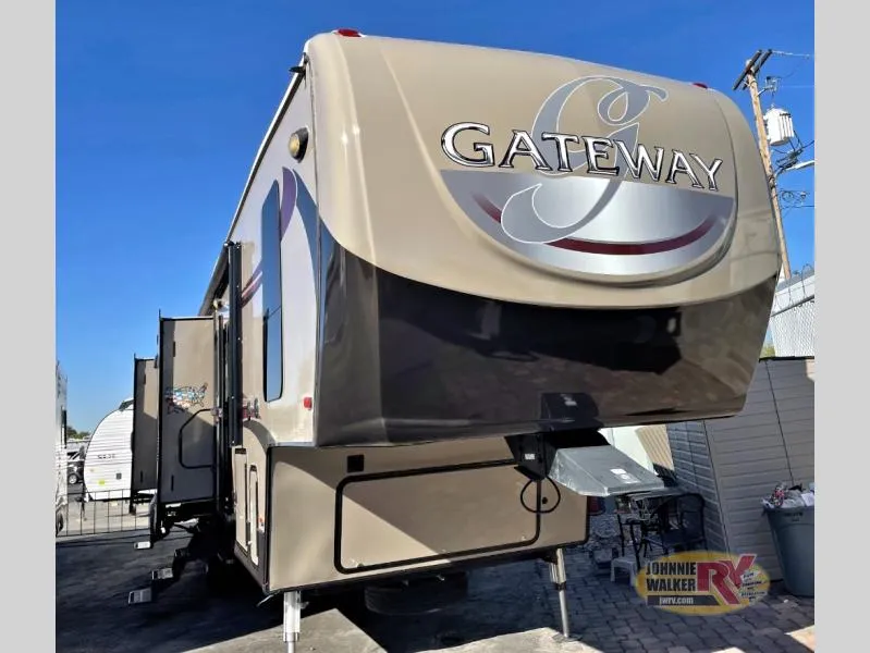 2017 Heartland Gateway Used    3660 TB - Photo 2