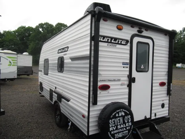 2022 Sunset Park RV Sun-Lite Classic 18RD - Photo 3