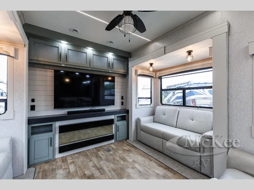 2024 Redwood RV Redwood 4150RD - Photo 2