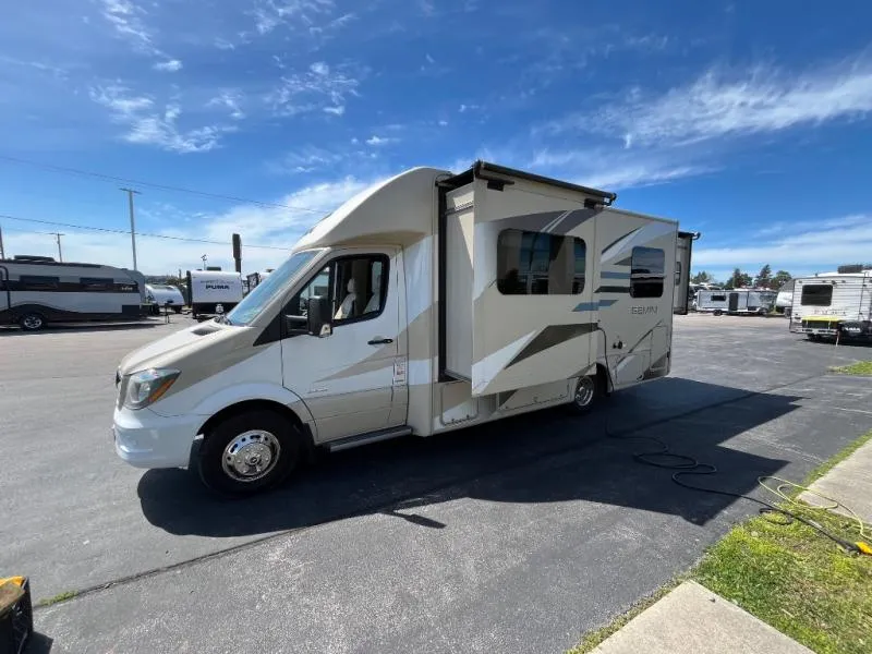 2017 Thor Motor Coach Gemini 24TX - Photo 4