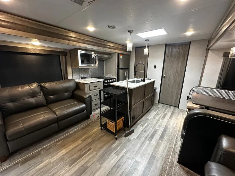 2020 Forest River Vibe 34BH — Photo 7