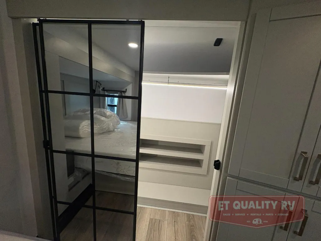 2026 Brinkley Model Z 3600, Photos photo 36