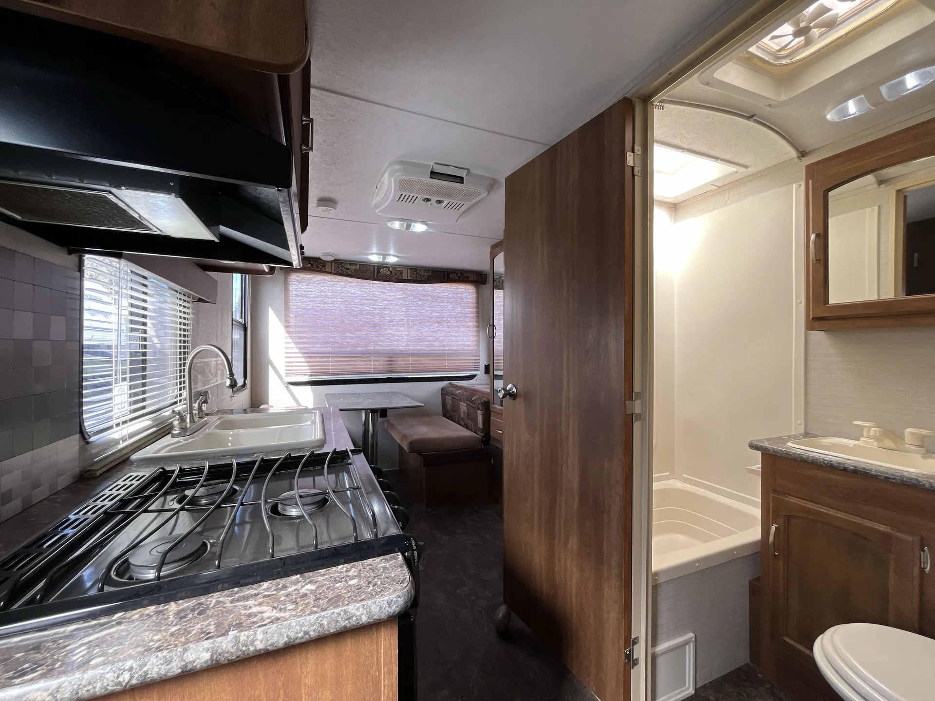 2015 Keystone Springdale 179QBWE — living area main
