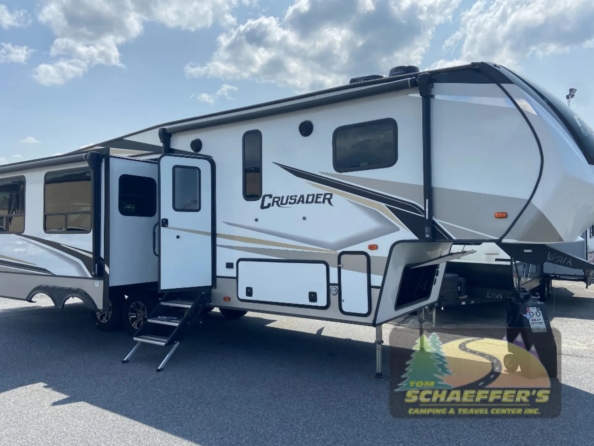 2021 Prime Time Crusader 305RLP - Photo 3