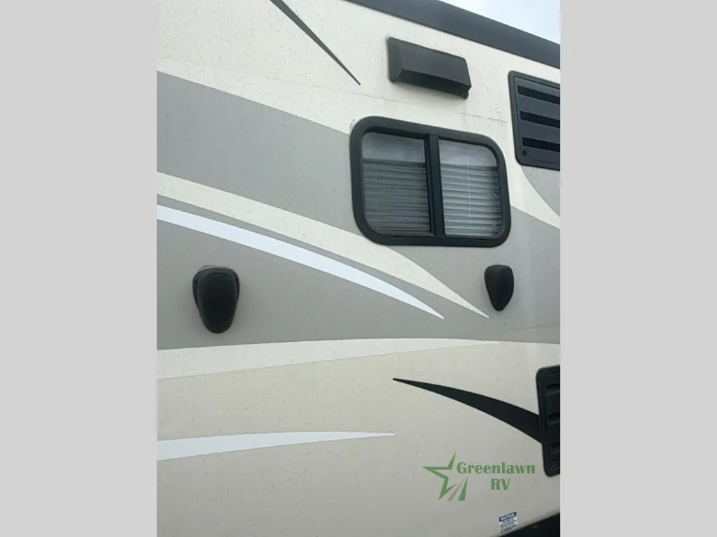 2016 Forest River Vibe 312BHS, Photos photo 15
