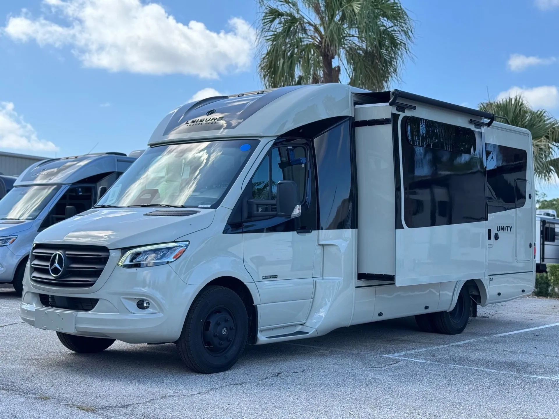 2026 Leisure Travel Vans Unity 24MBL - Photo 2