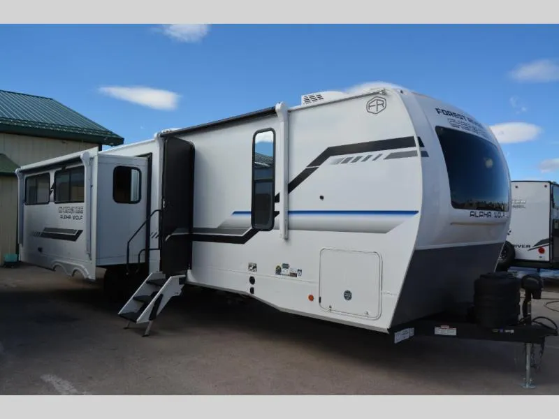 2026 Forest River Cherokee Alpha Wolf 26RL - Photo 2