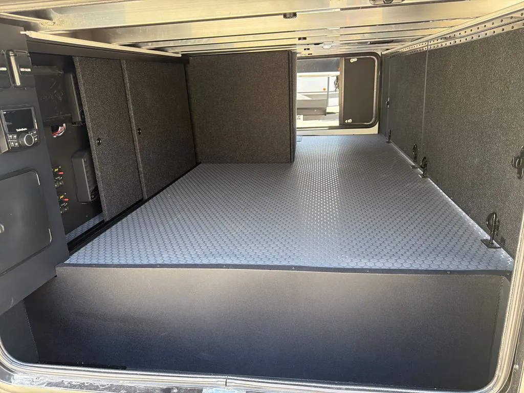 2026 Brinkley Model G 4150, Photos photo 10