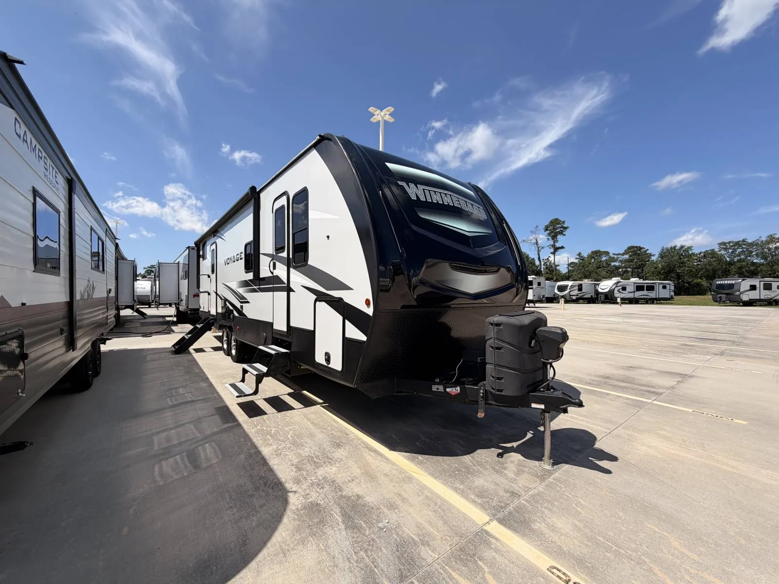 2021 Winnebago Voyage 3033BH - Photo 2
