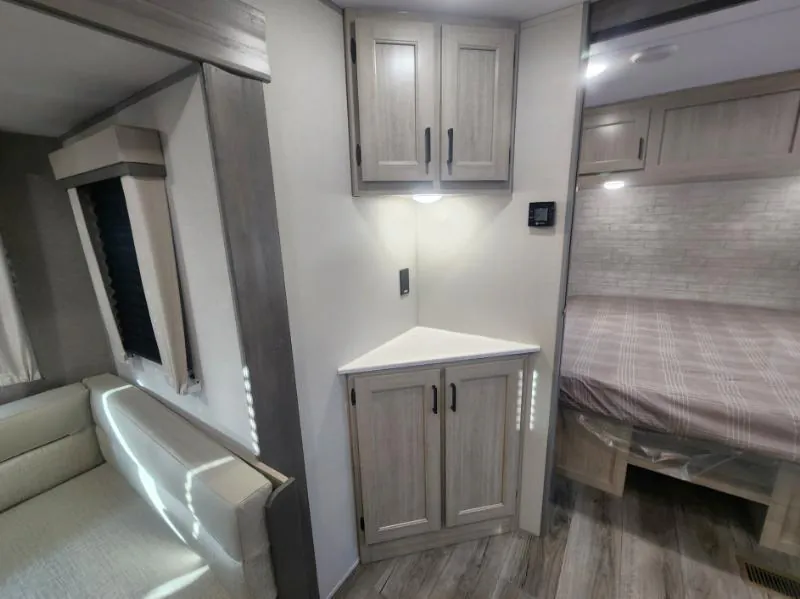 2026 Coachmen Catalina Legacy Edition 273DBHCK, Photos photo 19