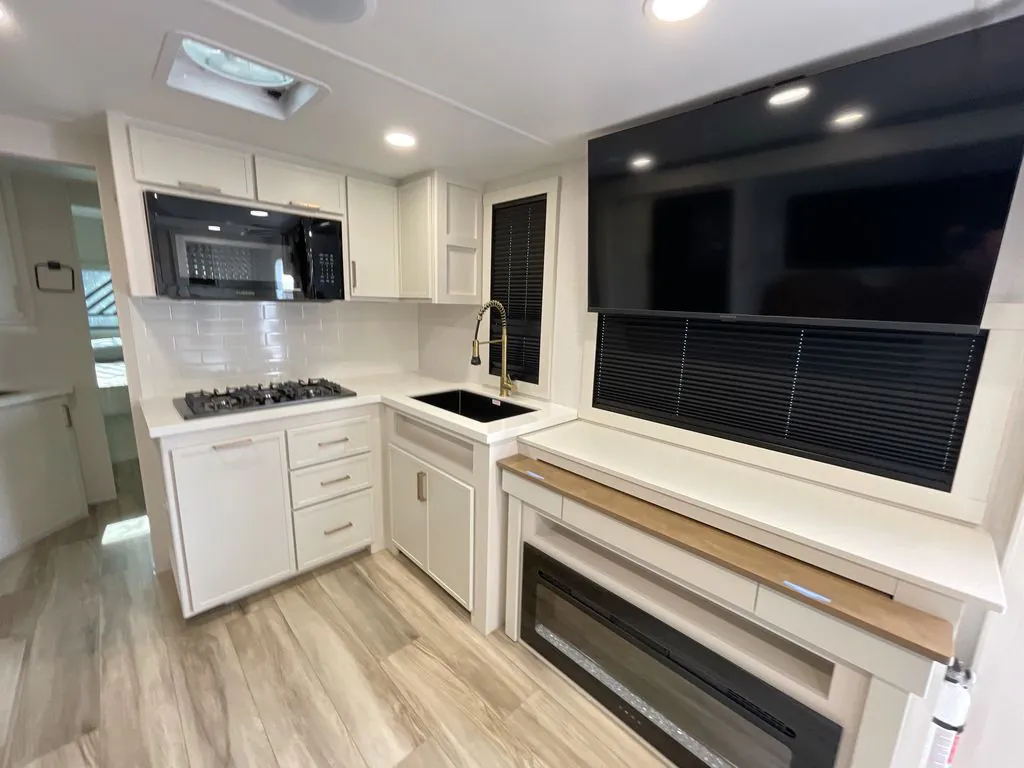 2027 Brinkley Model I 294, Photos photo 4