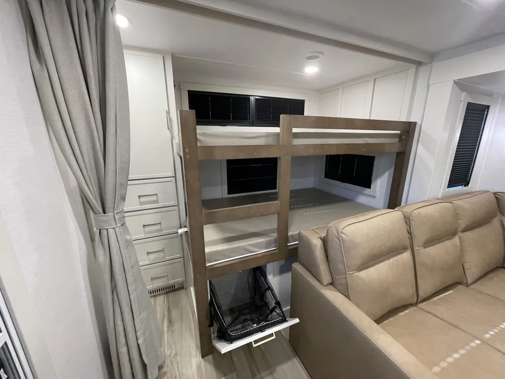 2027 Brinkley Model I 290, Photos photo 31