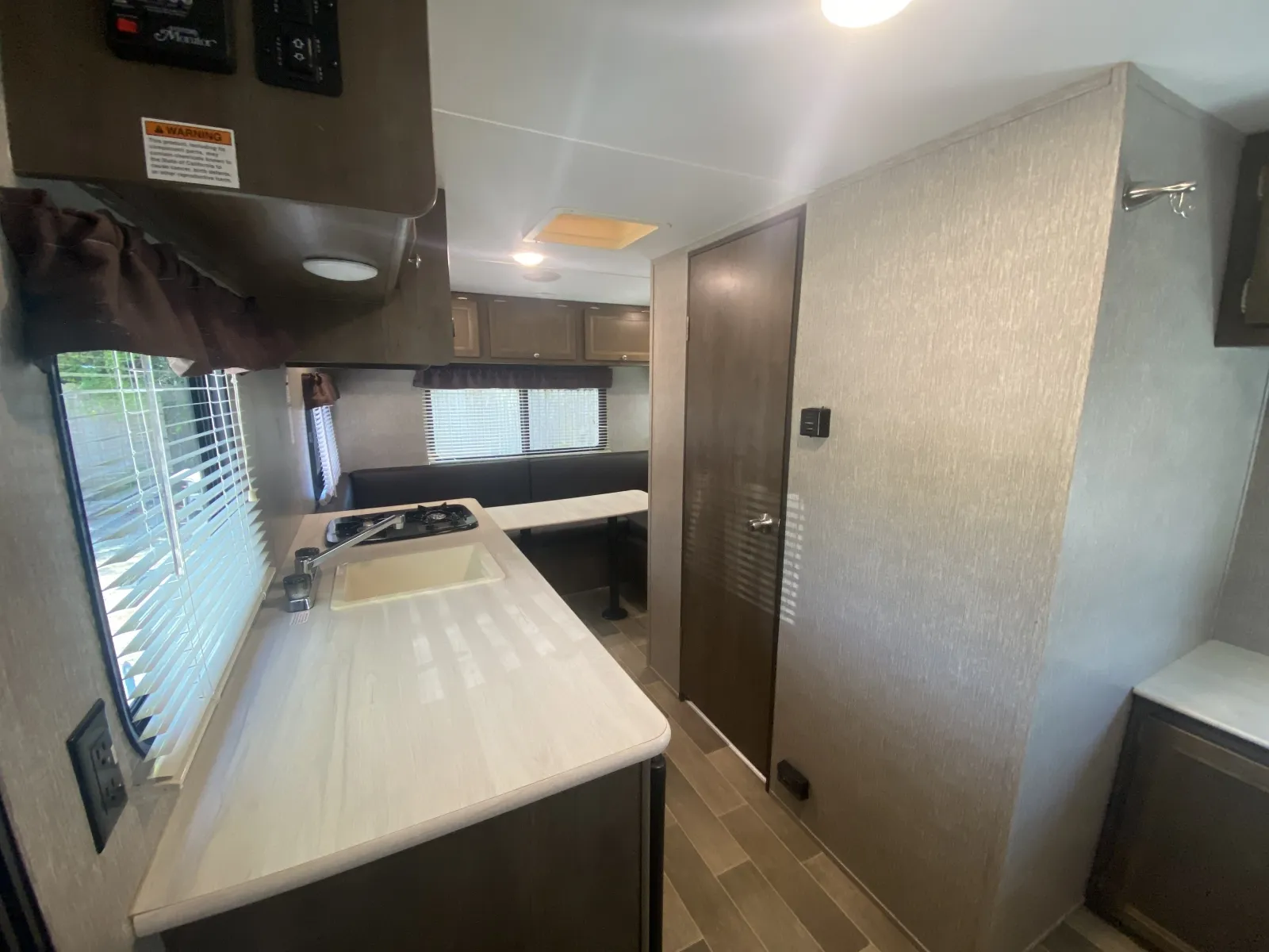 2019 Coleman LANTERN 17RD - Photo 4