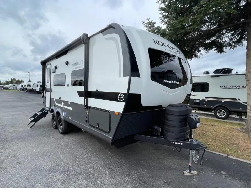 2026 Forest River Rockwood Mini Lite 2109S - Photo 2