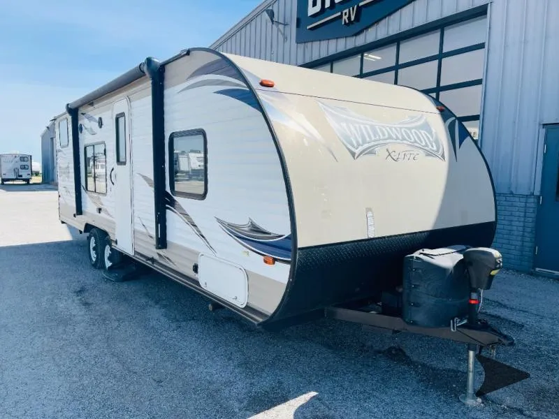 2015 Forest River RV Wildwood X-Lite 261BHXL - Photo 2