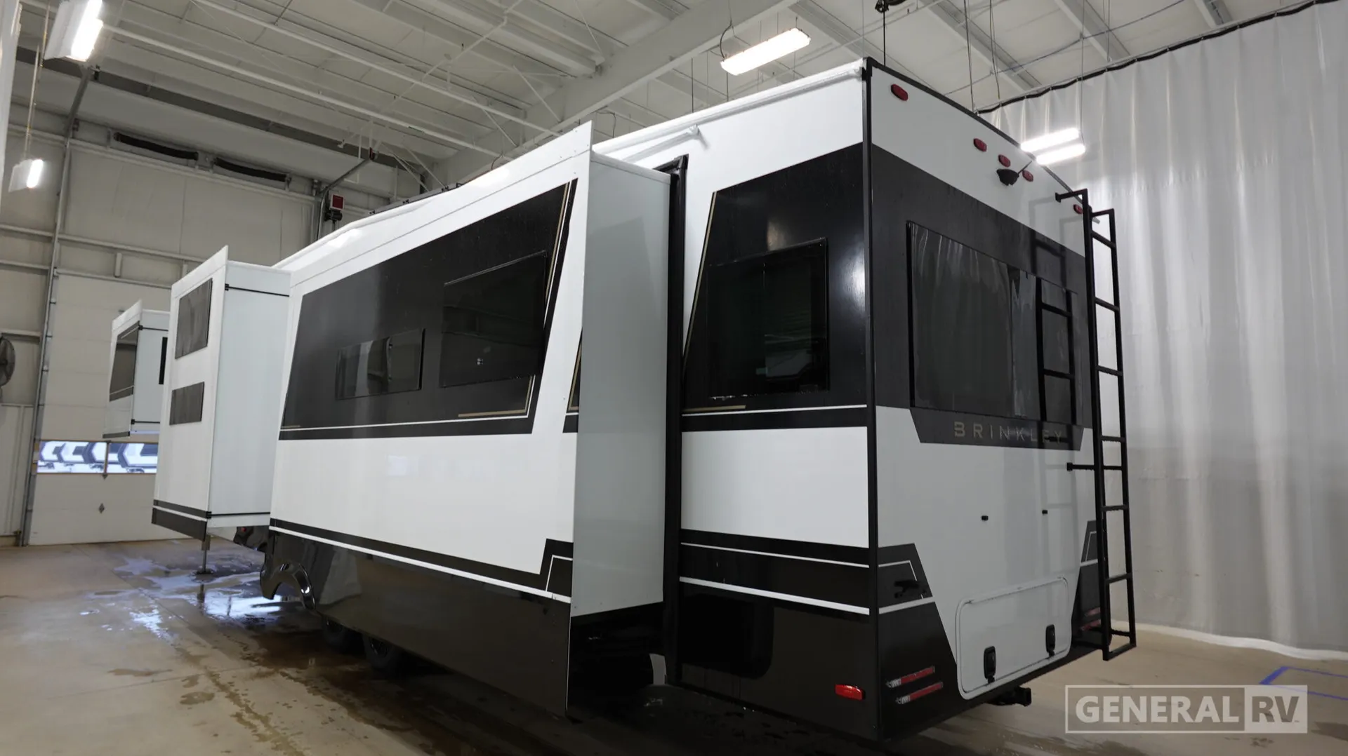 2026 Brinkley Model Z 3610 - Photo 4