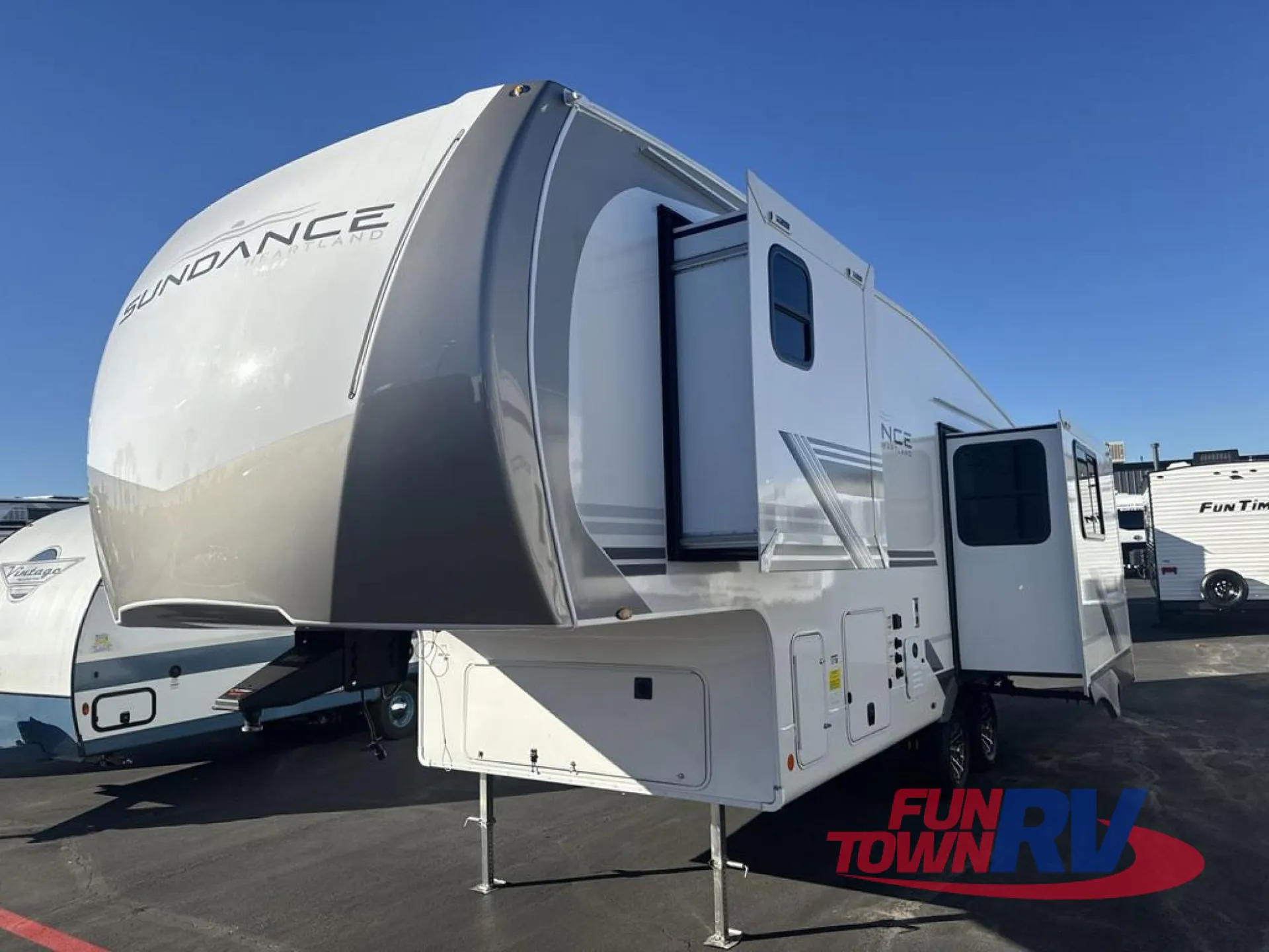 2026 Heartland Sundance XLT 24ML - Photo 4