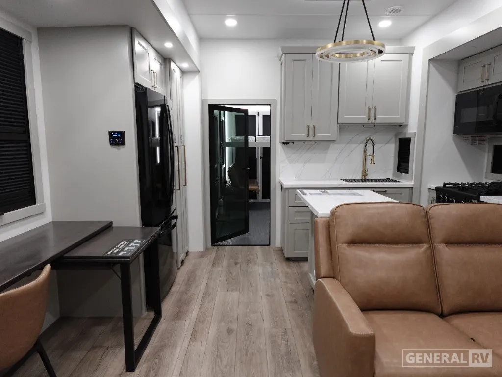 2026 Brinkley Model G 3950 - Photo 4
