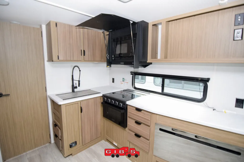 2026 Forest River Wildwood 25RD dealer photo 9 from Gib's RV Superstore