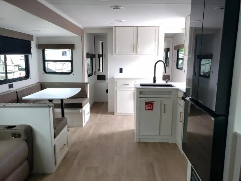 2027 Grand Design Transcend Xplor 27DBX - Photo 4