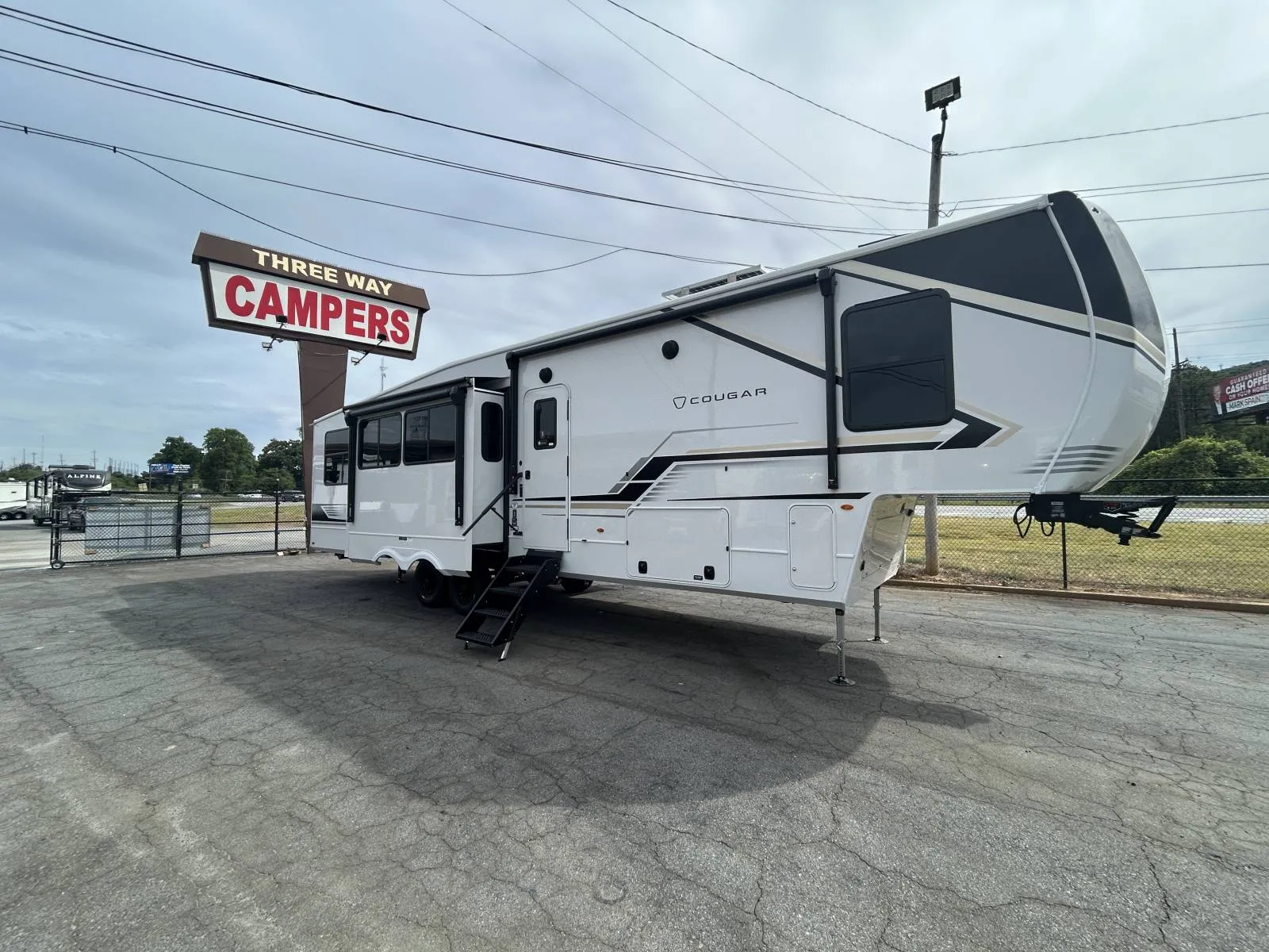 2026 Keystone Cougar 350LLK - Photo 3