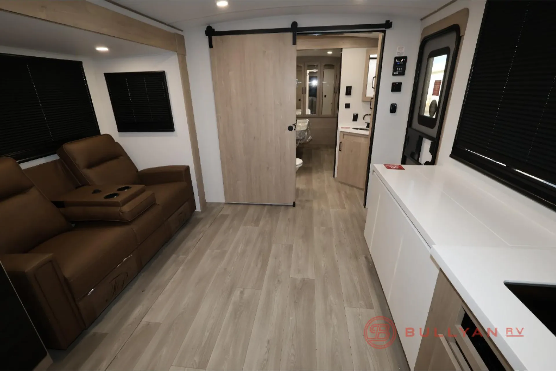 2026 Grand Design Imagine 2700BS - Photo 3