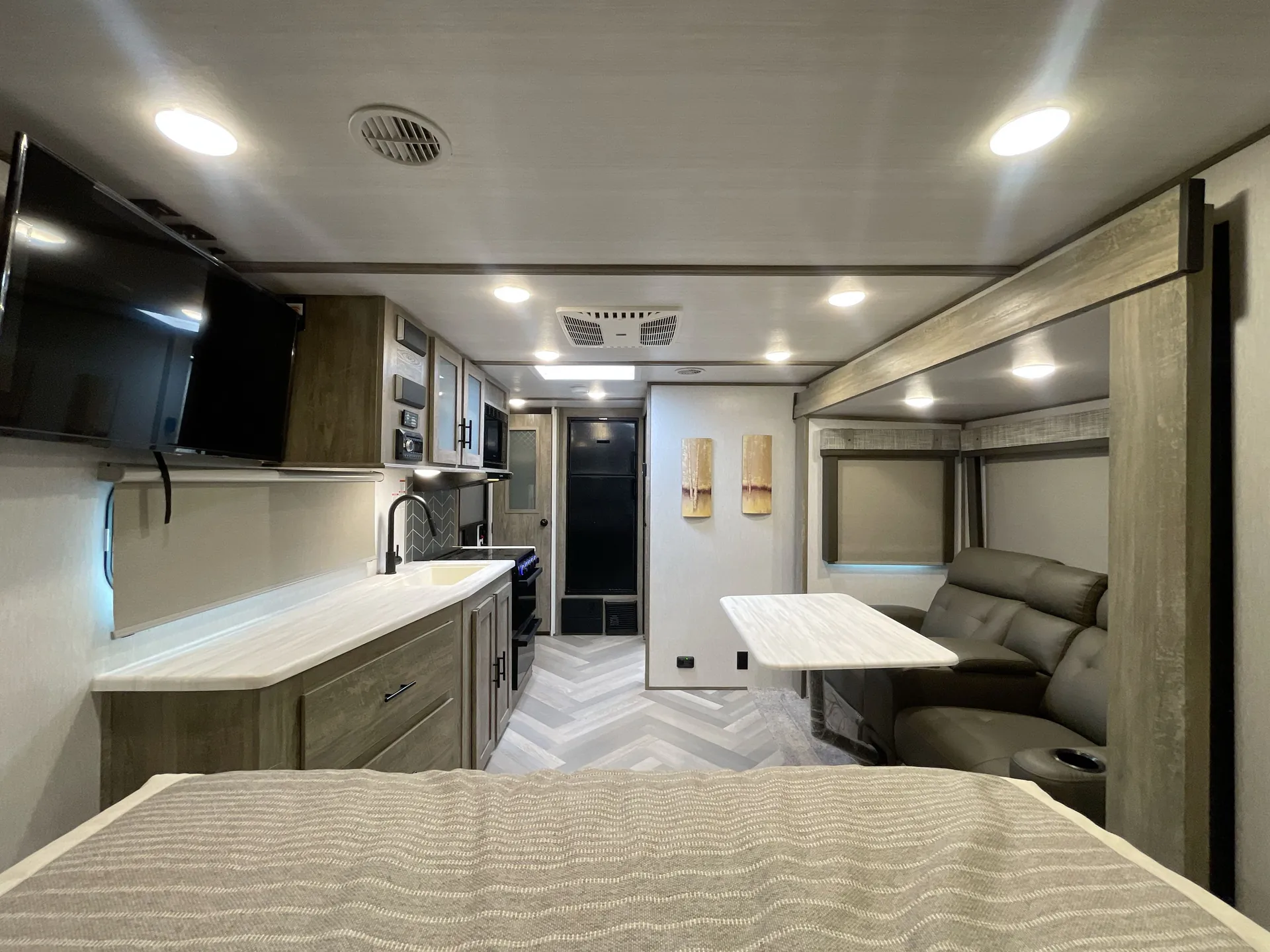 2022 Forest River Salem Hemisphere 19RBHL — living area main