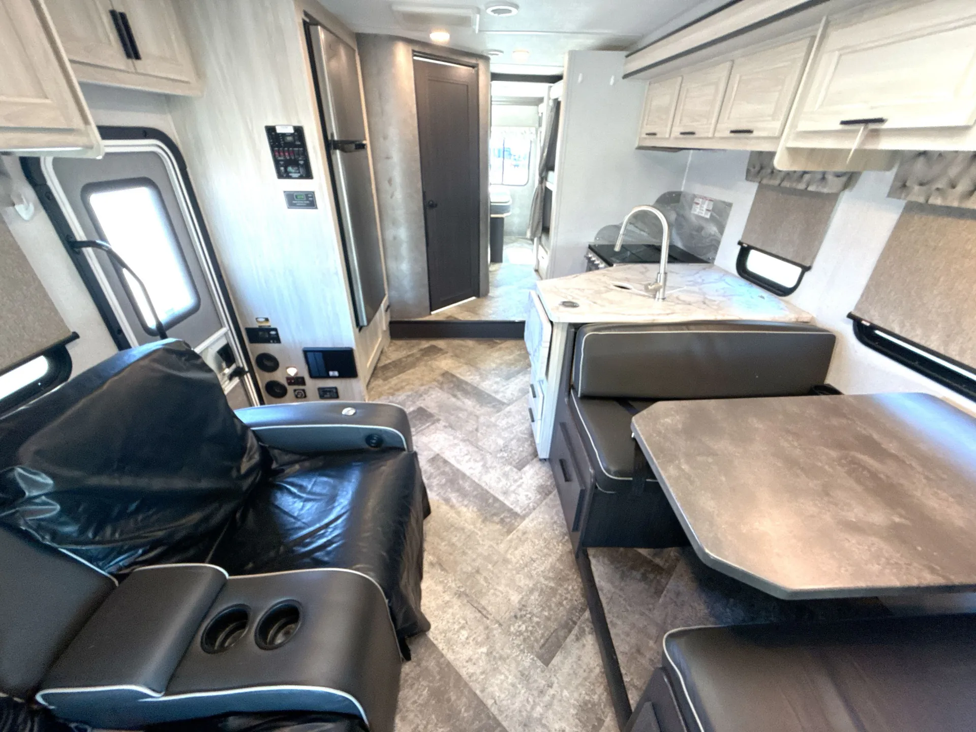 2021 Forest River Sunseeker 3270S - Photo 3