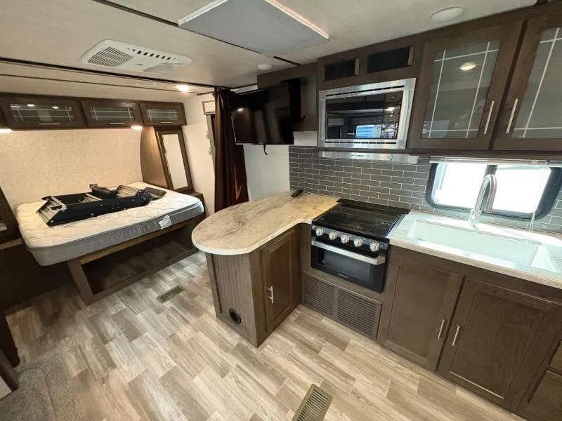 2020 Forest River RV Wildwood Heritage Glen Hyper-Lyte 23RBHL - Photo 3