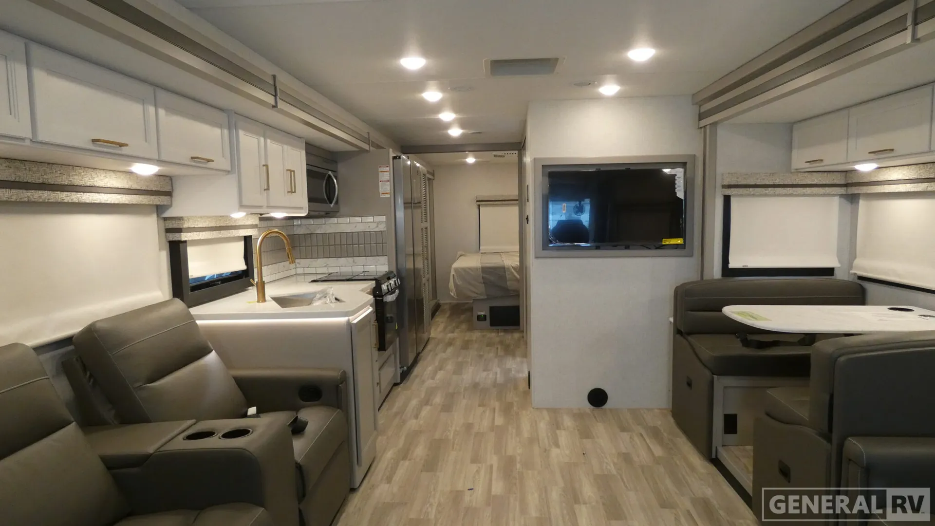 2026 Thor Motor Coach Windsport 35R - Photo 3