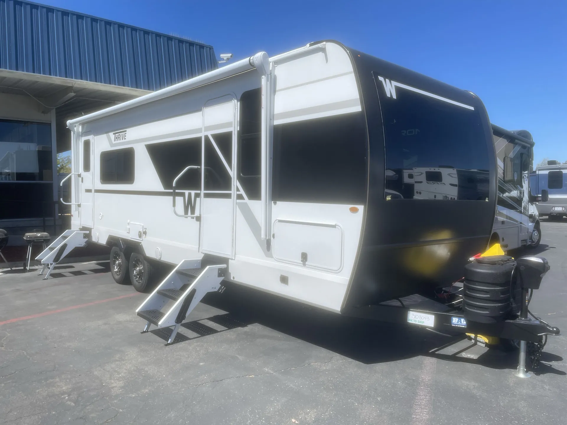 2026 Winnebago Thrive 24RKS - Photo 2