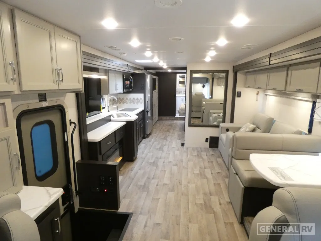 2026 Thor Motor Coach Palazzo GT 37.5 - Photo 3