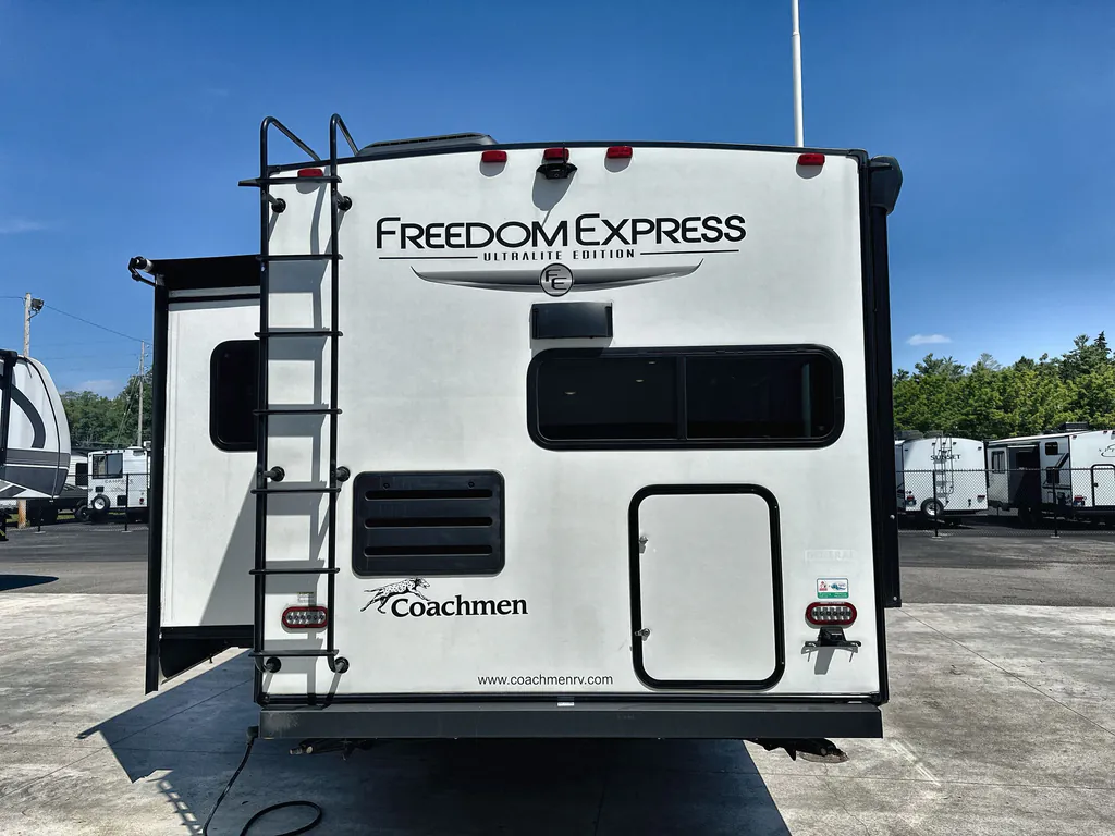 2023 Coachmen Freedom Express Ultra Lite 274RKS, Photos photo 7