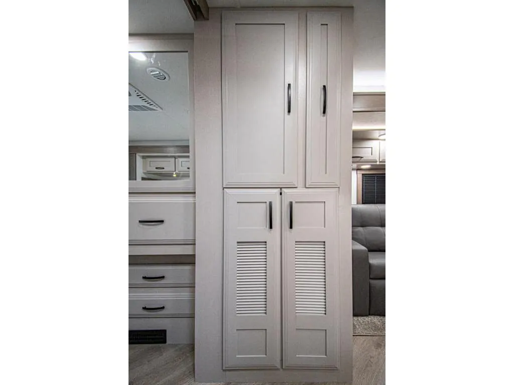 2027 Entegra Coach Emblem 36U, Photos photo 26
