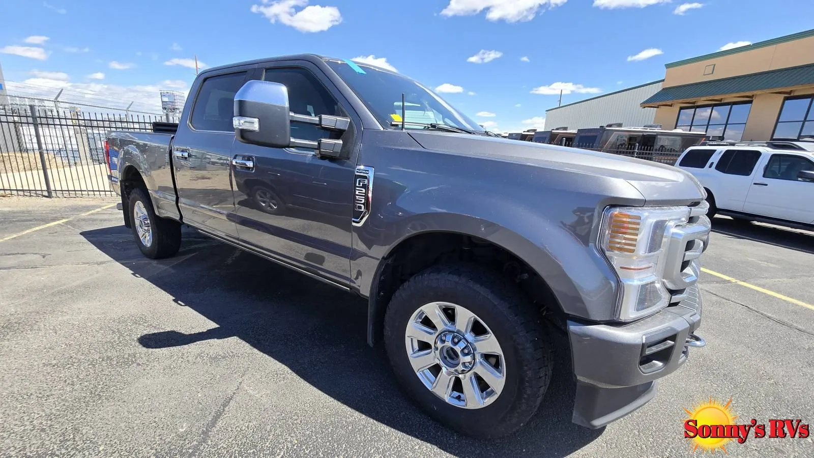 2021 Ford Superduty F-250 4x4 Platnum - Photo 2