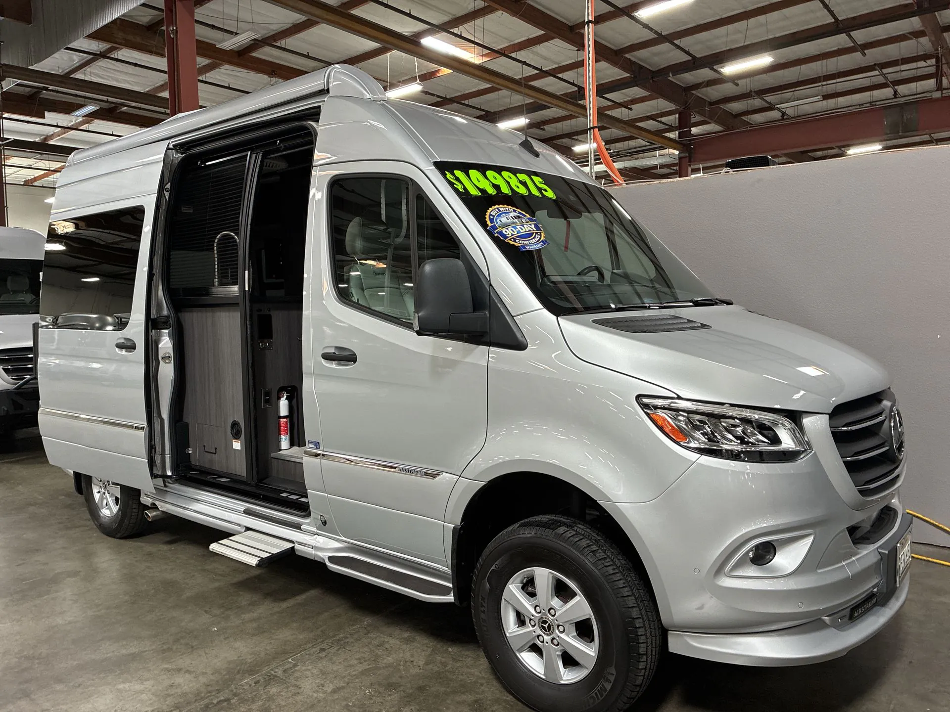 2023 Airstream Interstate 19 19 4X4 - Photo 2