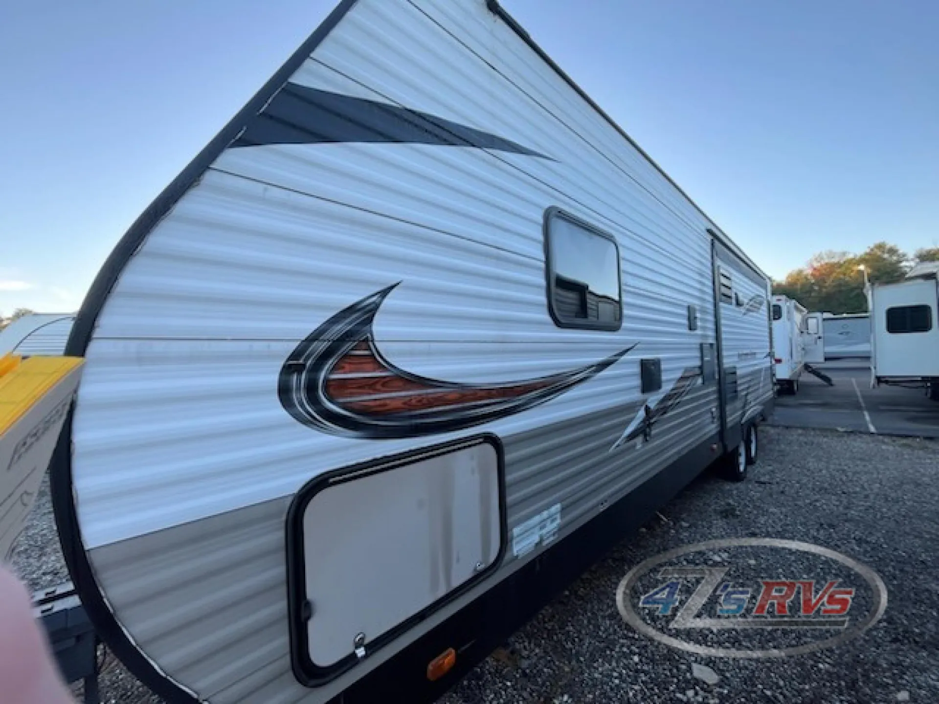 2018 Starcraft Autumn Ridge 27RLI — Photo 1