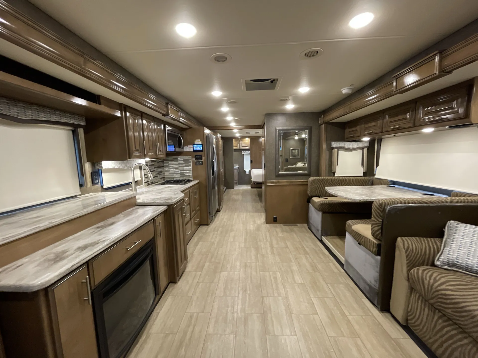 2020 Thor Motor Coach Challenger 37FH — living area main