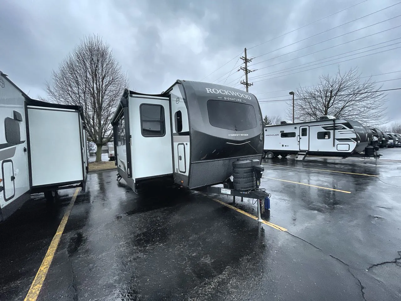 2026 Forest River Rockwood Signature 8339FK - Photo 2